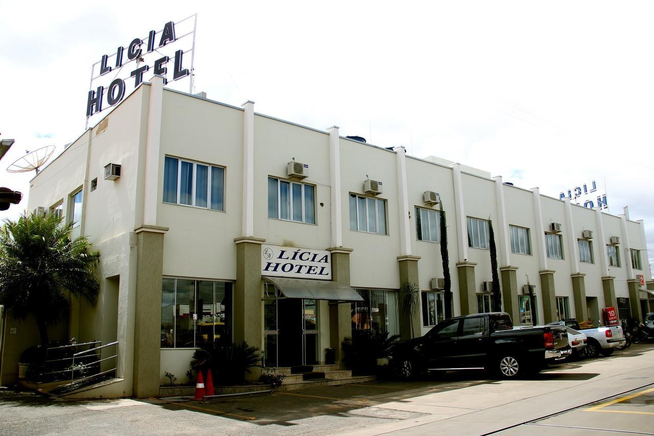 Licia Hotel Joao Pinheiro Exterior photo
